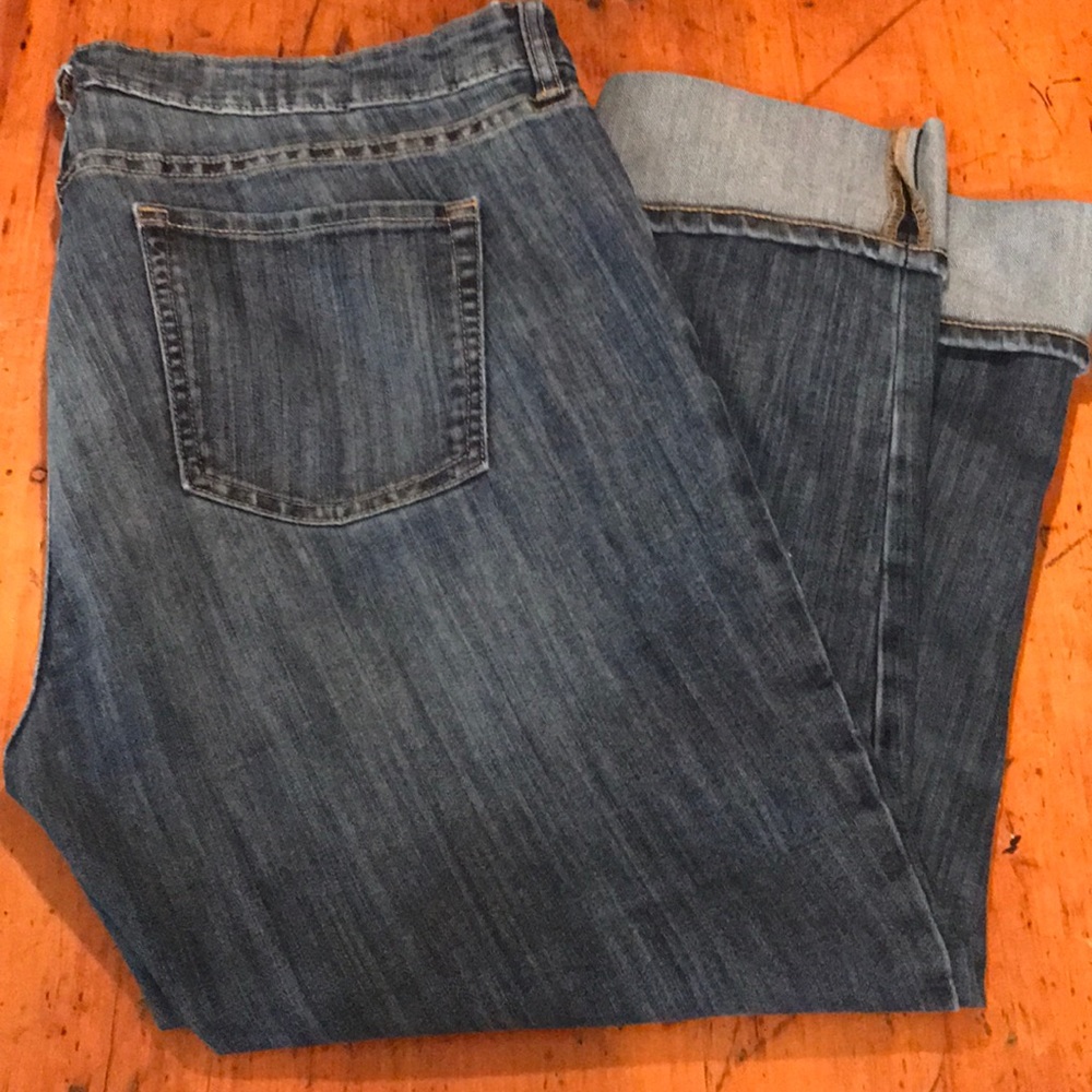 GAP straight leg cuffed cropped medium wash jeans
